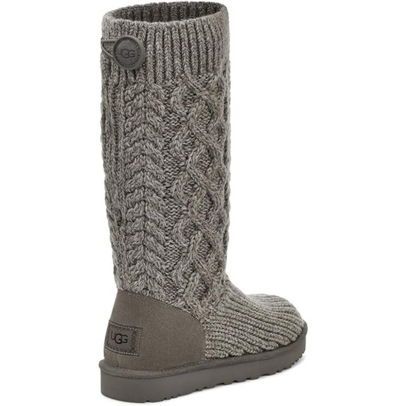 New without box UGG Women's Classic Cardi Cabled Knit Boot - Picture 4 of 6